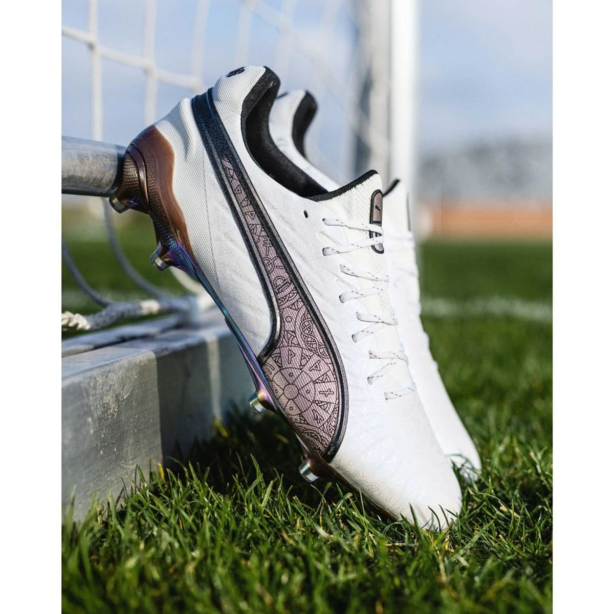 PUMA X King Ultimate FG/AG Vikings - Blanc/Mint Melt/Noir ÉDITION LIMITÉE